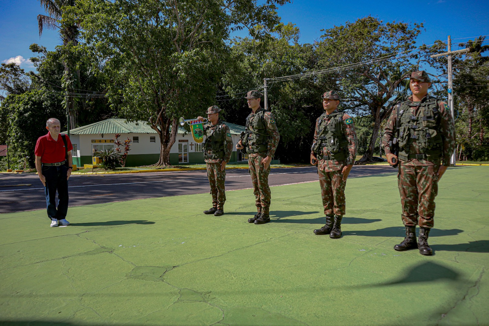 Legado na Caserna Coronel Hecksher visita o Centro de Instrução de